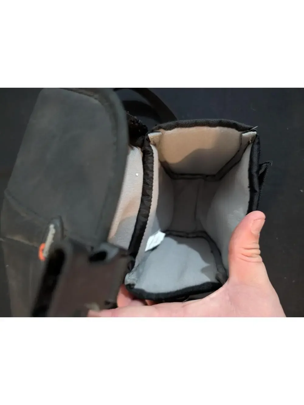 Lowepro Black Padded Shoulder Camera Bag Crossbody with Adjustable Strap